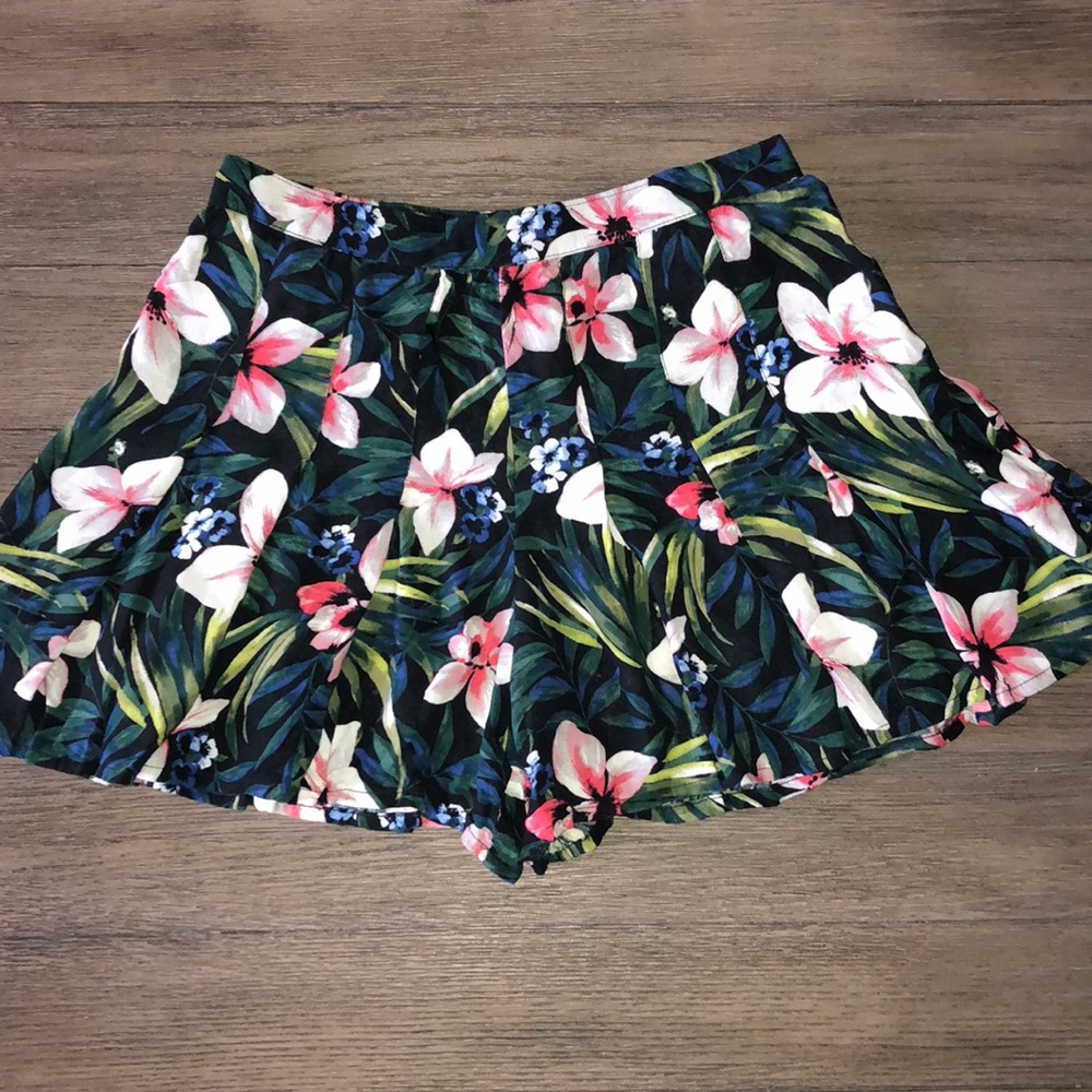 Hollister Floral Shorts